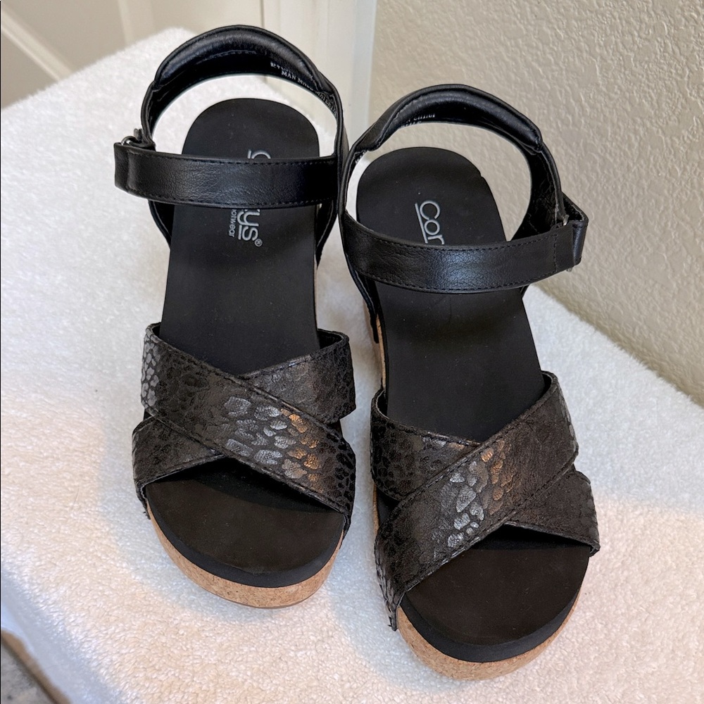 Corkys Kindle Black Leopard Sandals size 8 NIB